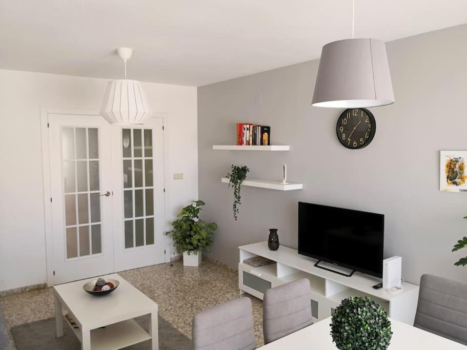 Apartamento Amplio Y Luminoso Plaza America, Wifi Apartment Аликанте Екстериор снимка